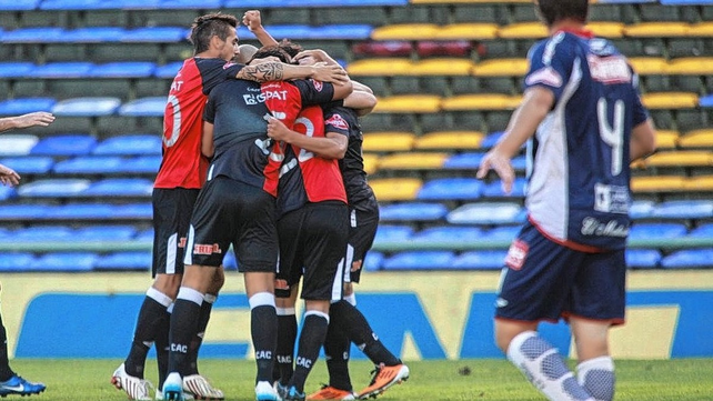 La última vez que Colón y Talleres jugaron un partido a eliminación directa fue por la Copa Argentina 2011 y fue victoria del Sabalero por 2-1.