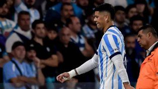 Durísima suspensión e incertidumbre por el futuro de Rojo en RacingDurísima suspensión e incertidumbre por el futuro de Rojo en Racing