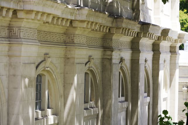 La Facultad de Derecho recupera la magia de su edificio construido en 1890