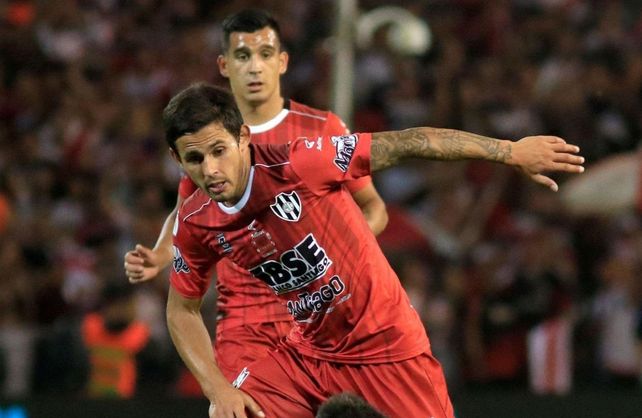 El raro caso de un Marcelo Meli que renovó en Racing y se va