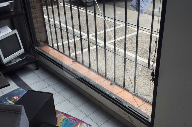 Un ladrón fue soprendido en el interior de un comercio