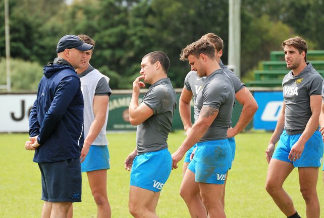 Argentina XV juega en Montevideo