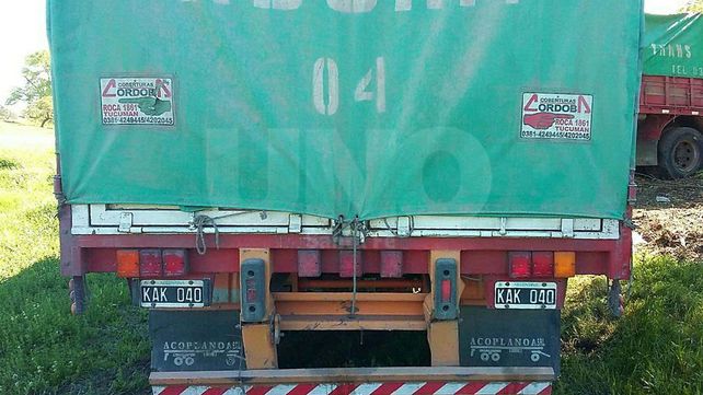 Secuestraron un camión cargado de azúcar y robado por piratas del asfalto en Pilar Secuestraron un camión cargado de azúcar y robado por piratas del asfalto en Pilar