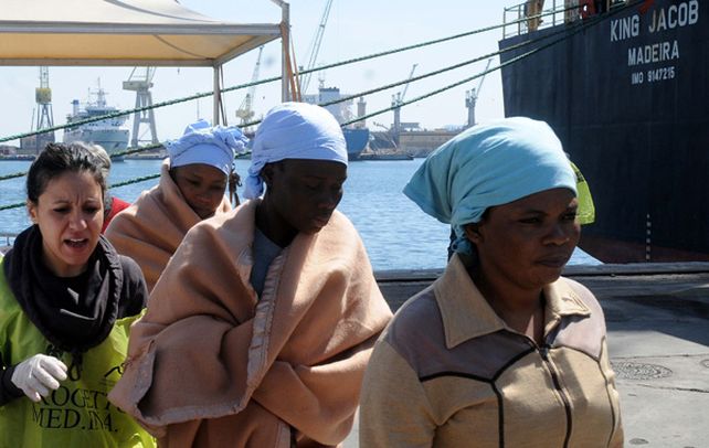 700 inmigrantes desaparecen en el peor naufragio en Italia