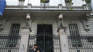 UNR: inversión millonaria para restaurar la fachada de Ciencias Económicas