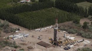 Allen: suelo y agua están contaminados tras el derrame