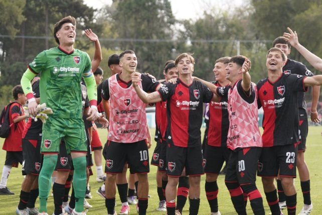 Los pibes de Newells vienen de ganarle muy claro al conjunto canalla.&nbsp;