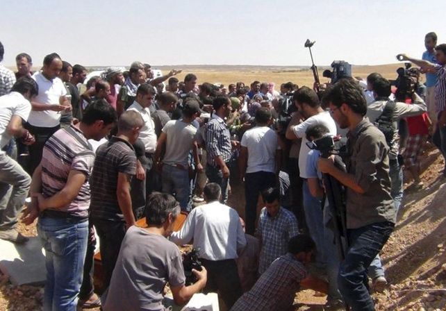 Aylan Kurdi, el nene sirio ahogado, fue enterrado junto a su familia