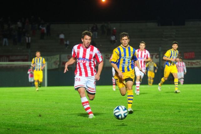 Unión perdió con Juventud Unida y quedó eliminado de la Copa Argentina