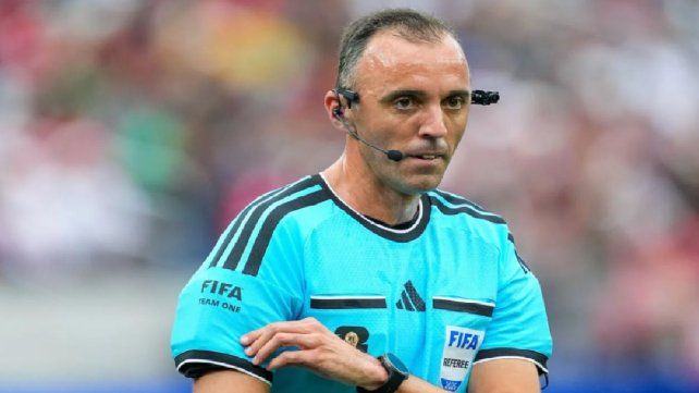 Argentina ya conoce al árbitro que dirigirá los cuartos de final ante Suiza.