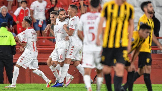 Huracán ganó ante su gente.
