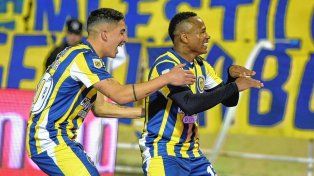 El colombiano Jaminton Campaz, una de las figuras del equipo campeón, seguirá vistiendo la camiseta del Canalla.