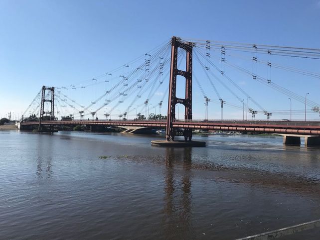 Cumpliendo con los pronósticos, el Paraná comenzó a descender