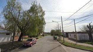San Lorenzo: murió electrocutado mientras baldeaba la vereda