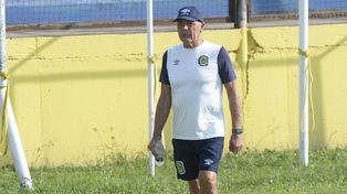 Russo no logra que Central sea regular. Lo positivo es que de local ganó los tres partidos que jugó.