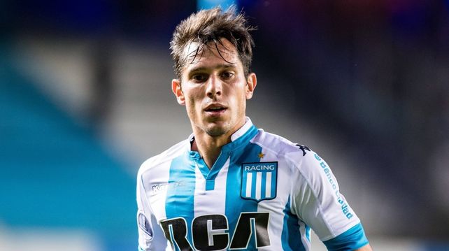 Entre tantos clubes por los que pasó, Solari jugó con la de Racing. Ahora esperan que se ponga la de Central.