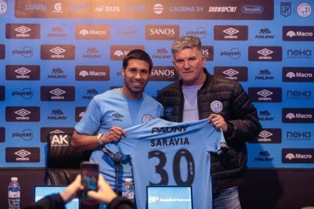 Unión vuelve a poner sus ojos en el volante Rodrigo Saravia