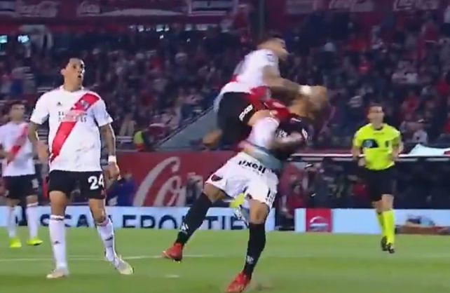 El claro penal que Lamolina no le cobró a Colón