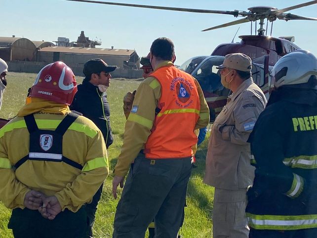 Los 35 brigadistas tienen su base operativa en Fray Luis Beltrán.