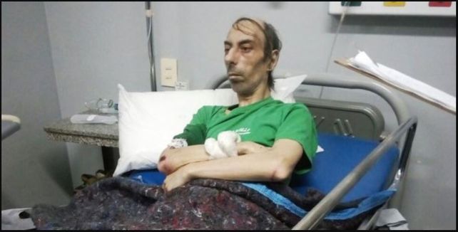 El hombre que vivió un año con los cadáveres de sus padres