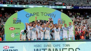 Los Pumas 7 se consagraron campeones en Ciudad del Cabo.
