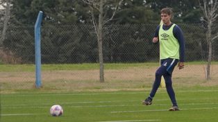 Juan Cruz Komar es el jugador número 12 de Russo y ahora ante San Lorenzo vuelve a tener chances.