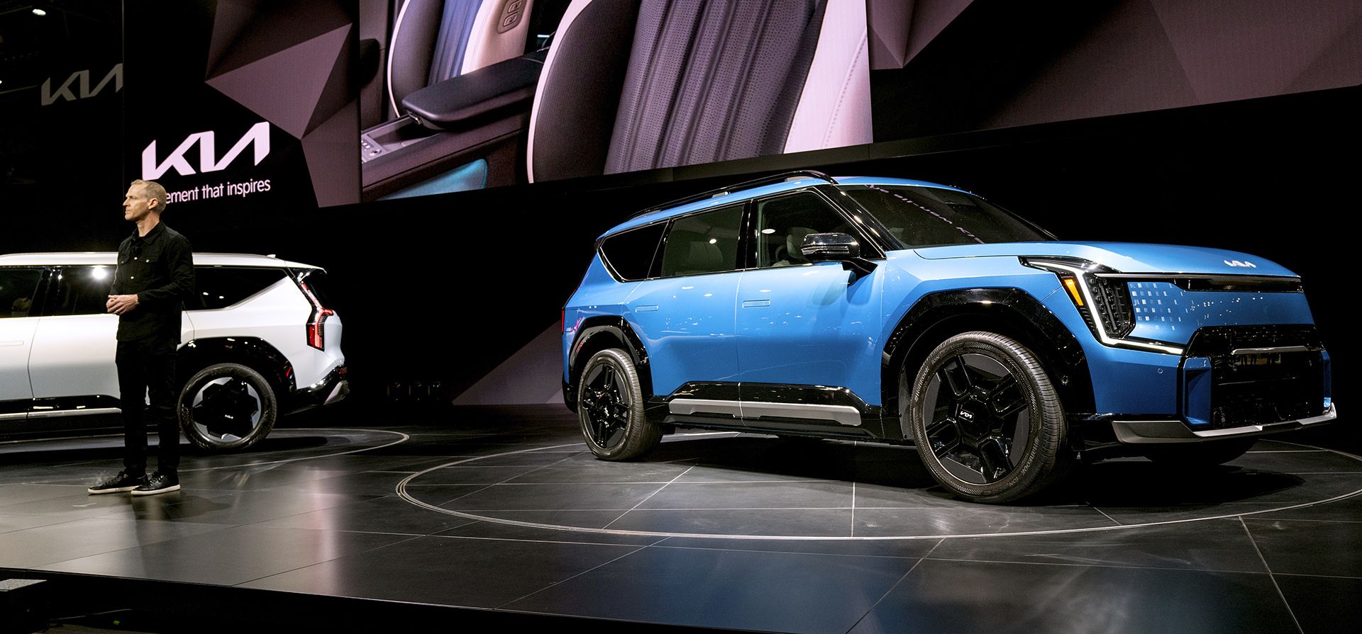El KIA EV9 se presenta en el Salón Internacional del Automóvil de Nueva York en Nueva York, el miércoles 5 de abril de 2023. (Foto AP/Craig Ruttle)