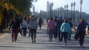La provincia analiza restringir actividades desde las 19.30 en el Gran Santa Fe