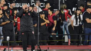 Newells cayó sin atenuantes en el Coloso ante Instituto y  se fue silbado
