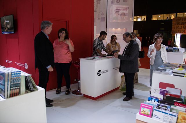 El día de Santa Fe se celebró en la Feria del Libro de Buenos Aires al inaugurarse la tradicional muestra este jueves 23./ Secretaría Comunicación Social.