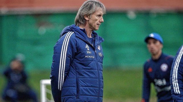 Gareca dio la lista de Chile para la Copa América sin Medel y Vidal