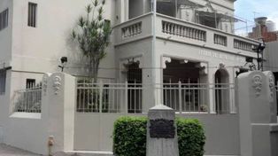 La escuela fundada en 1904 se encuentra en Sarmiento y Ameghino.