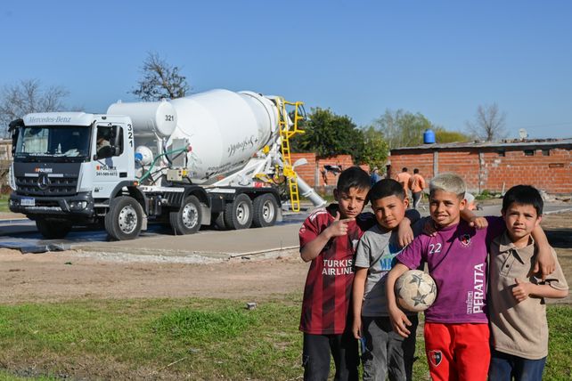 Construirán un centro de formación laboral y tres playones deportivos en Villa Gobernador Gálvez