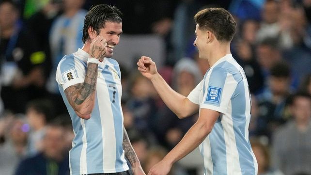 Rodrigo De Paul y Julián Alvarez