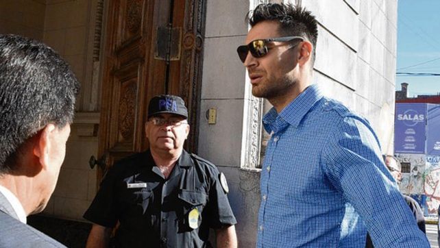 Delfino y su padre fueron procesados por haberle vendido una propiedad de un country en una operación que