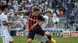 San Lorenzo sufrió un duro golpe en la pelea por el título al ser derrotado por Atlético Tucumán