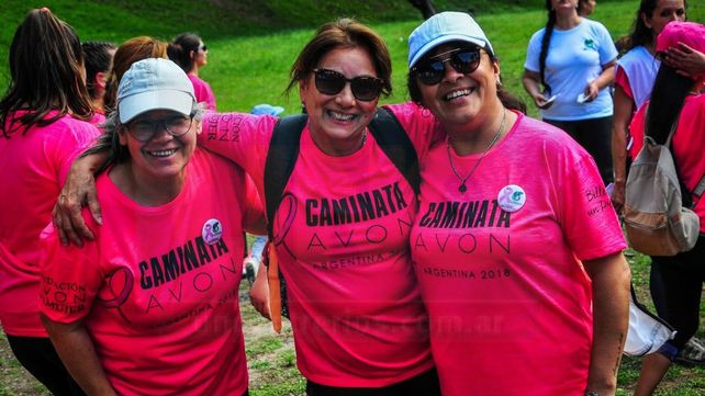 El Parque Urquiza se cubrió de rosa para concientizar sobre el cáncer de mama