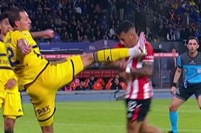Cristian Lema es uno de los futbolistas que hicieron estallar a los hinchas de Boca.