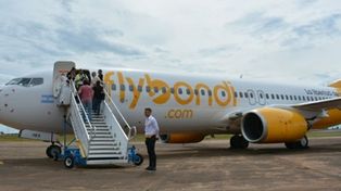 Flybondi sumaría vuelos en medio de polémicas