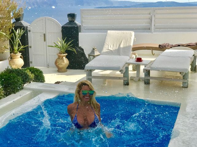 Las fotos calientes de Vicky Xipolitakis con su novio de viaje por las islas de Grecia