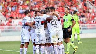 Otra mala para Colón: Newells venció a Independiente en Avellaneda