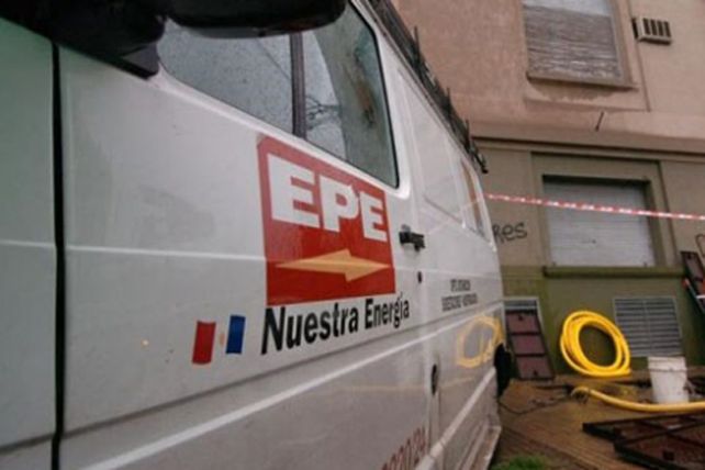 Luego de los nombramientos a familiares, la UCR quiere concursos en la EPE