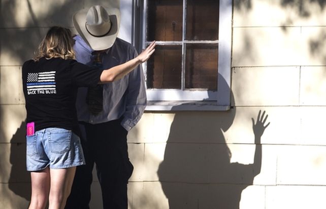 horror en texas. Una sobreviviente de la masacre cuenta el ataque a un policía en el pequeño pueblo del sur de Texas.