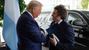 Milei viaja a Davos con la expectativa de volver a encontrarse con Trump.