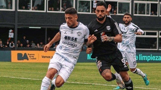 Deportivo Riestra será local ante Central Córdoba.