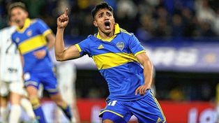 Boca se lo dio vuelta a Atlético Tucumán en un final polémico por un penal que no vio Espinoza