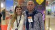 Andrés Acoroni, junto a su sobrina, participando de una feria del sector turístico. Andrés Acoroni, junto a su sobrina, participando de una feria del sector turístico.