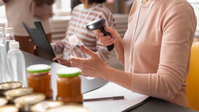 Por la suba del dólar y depreciación del peso