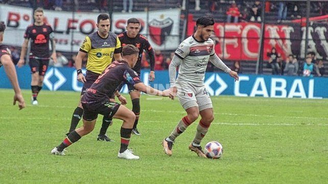 El minuto a minuto del duelo entre Colón y Belgrano