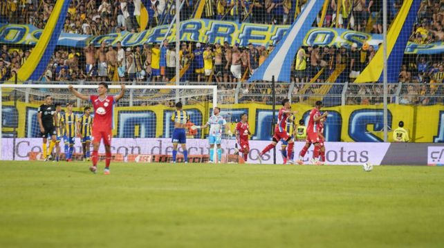 Central lo tenía ganado contra Belgrano, pero se le escapó en los últimos minutos.